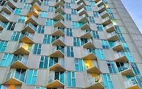 Único Apartamento en Nuevo y Moderno Condominio